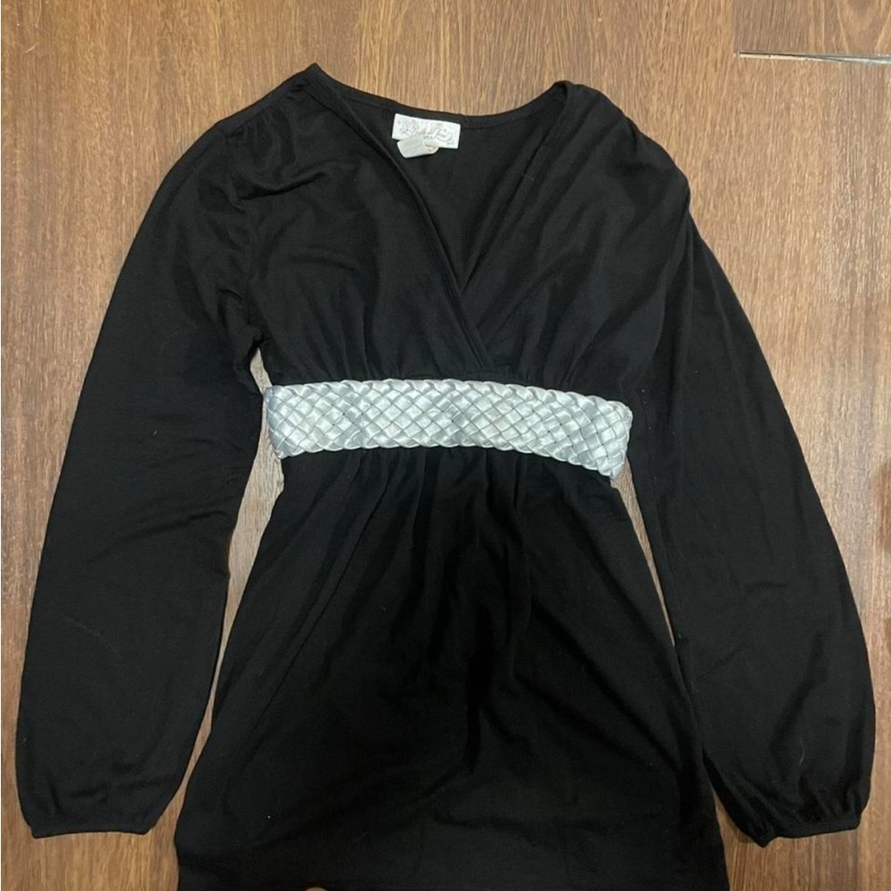 Belle Du Jour Black Long-Sleeve V-Neck Top with Silver Waistband